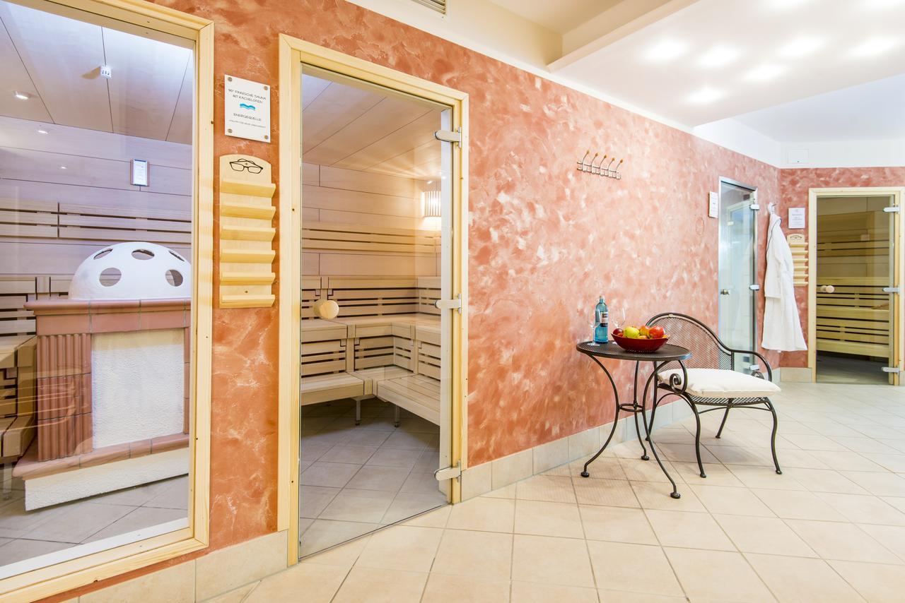 Hotel Celler Tor Bagian luar foto